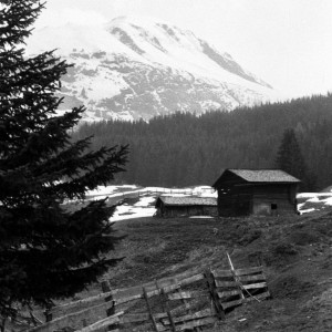 House and a stable barn in Averstal (Graubünden).